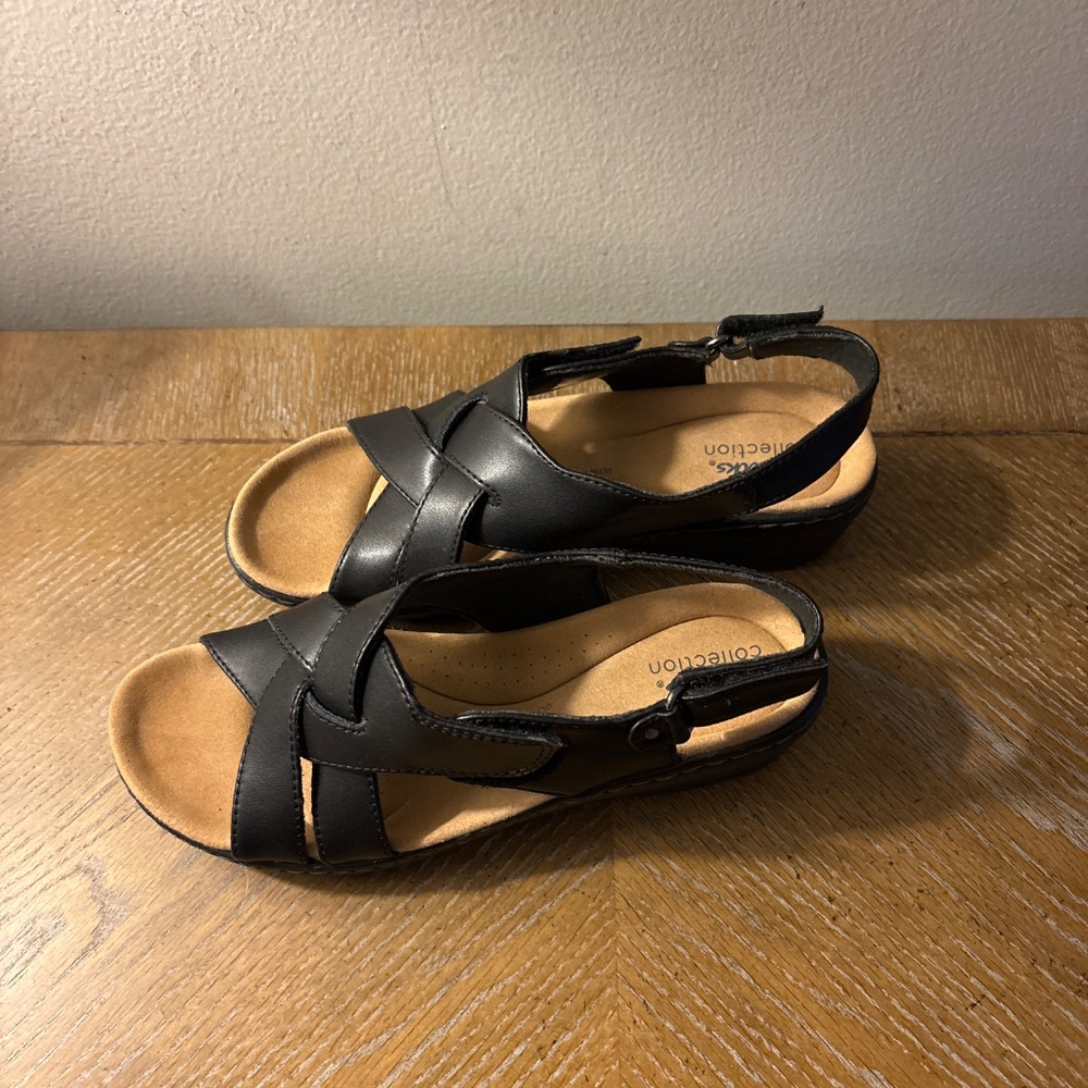 Women’s Clarks Mariah Echo Black Leather Sandals Sz 8 EUC - Picture 3 of 8